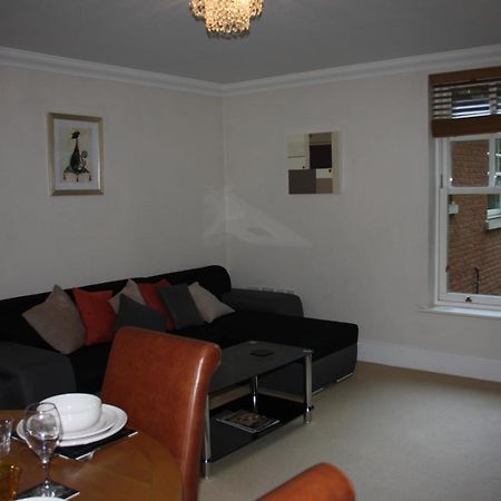 Canterbury Elms Court Quarto foto